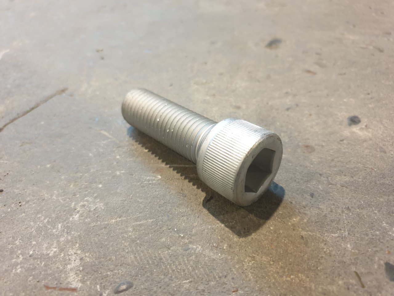 BOLT/Болт AD161-0065