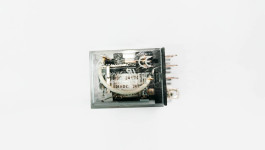 Реле, 24 В пост. тока, двухполюсный двухпозиционный со светодиодом PS7102-1