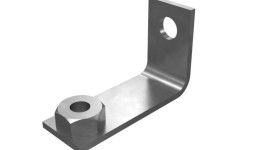 127-9323:Монтажный кронштейн толщиной 3 мм под углом 90 градусов