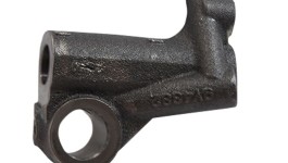 9Y-4385:Кронштейн в сборе