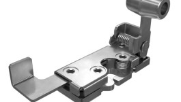 343-3589:Защелка двери кабины с правой стороны