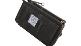 225-8553:24-полюсный блок предохранителей, используемый в жгуте проводов