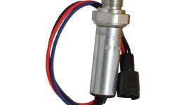 7X-1598:Переключатель низкого давления тормозного масла